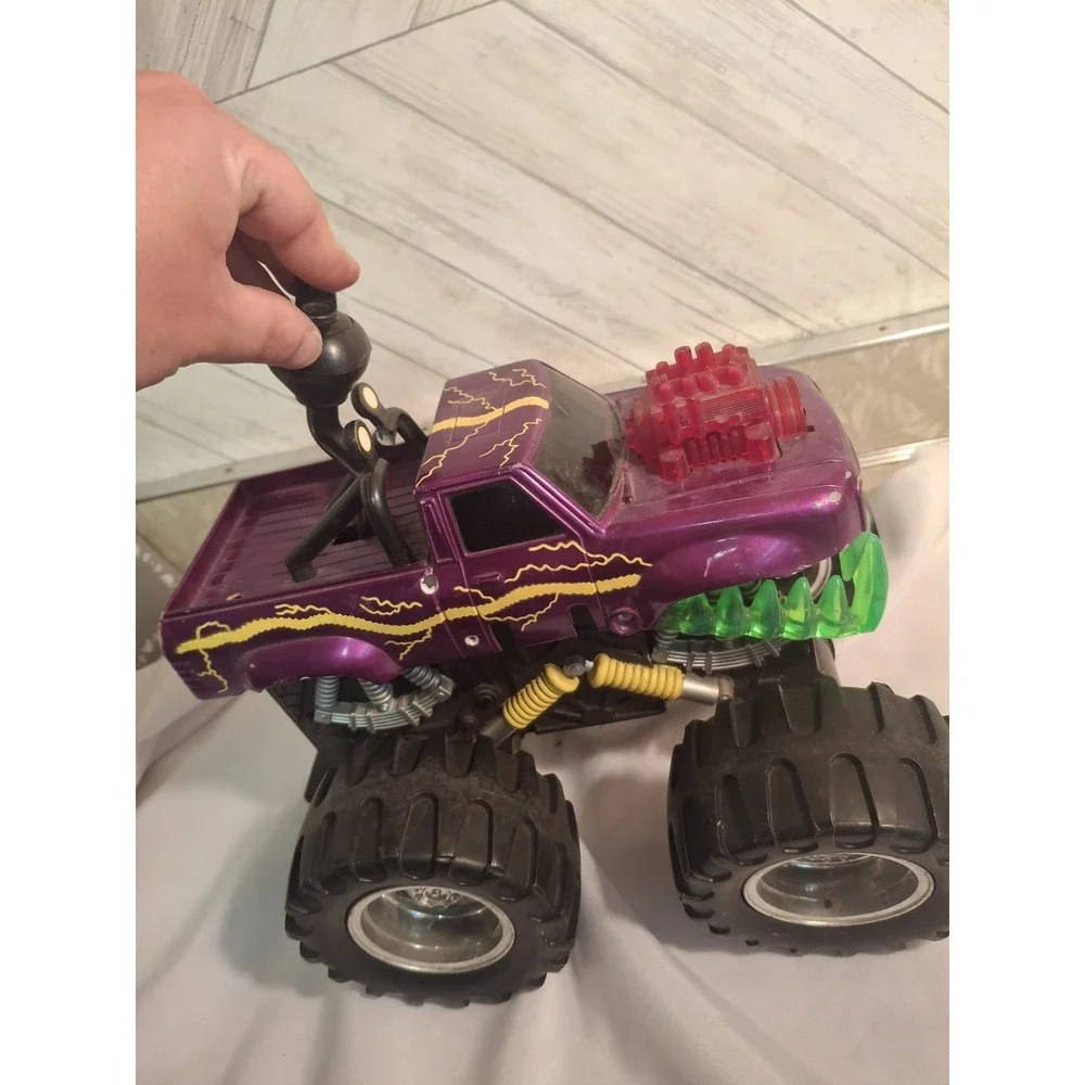 ROAD RIPPERS TOY STATE HUGE MONSTER TRUCK MOTORIZED AS IS UNTESTED READ Vintage
